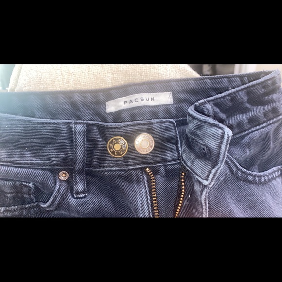 Pacsun Highrise Festival Denim shorts - Picture 3 of 3